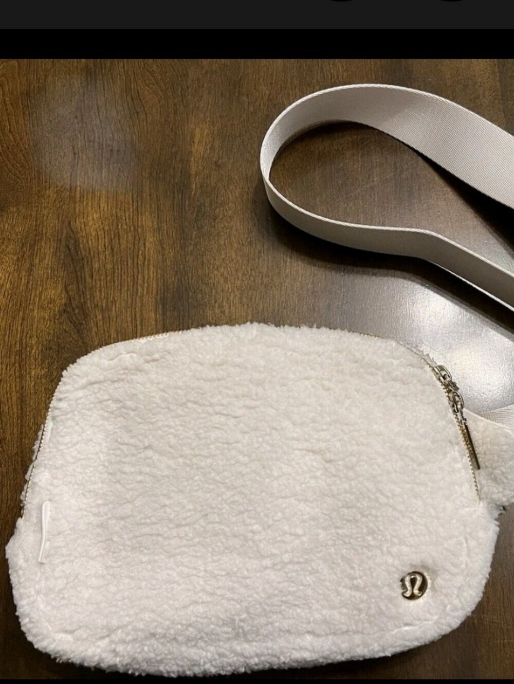 lululemon athletica Ivory Fleece Belt Bag with Gold Logo 2L
